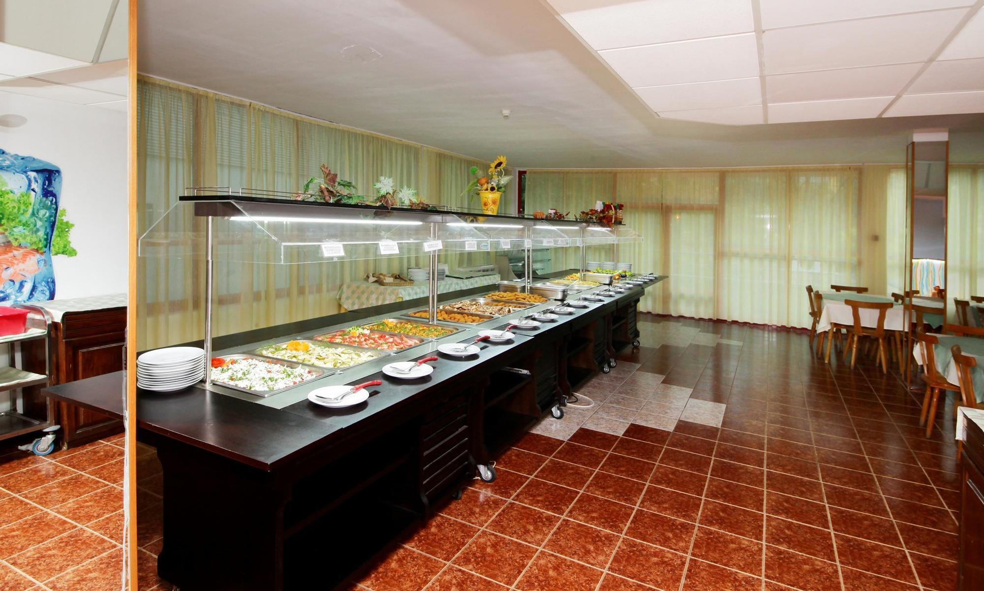 فندق فارنافي  Party Golden Sands المظهر الخارجي الصورة