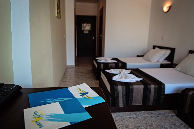 فندق فارنافي  Party Golden Sands المظهر الخارجي الصورة